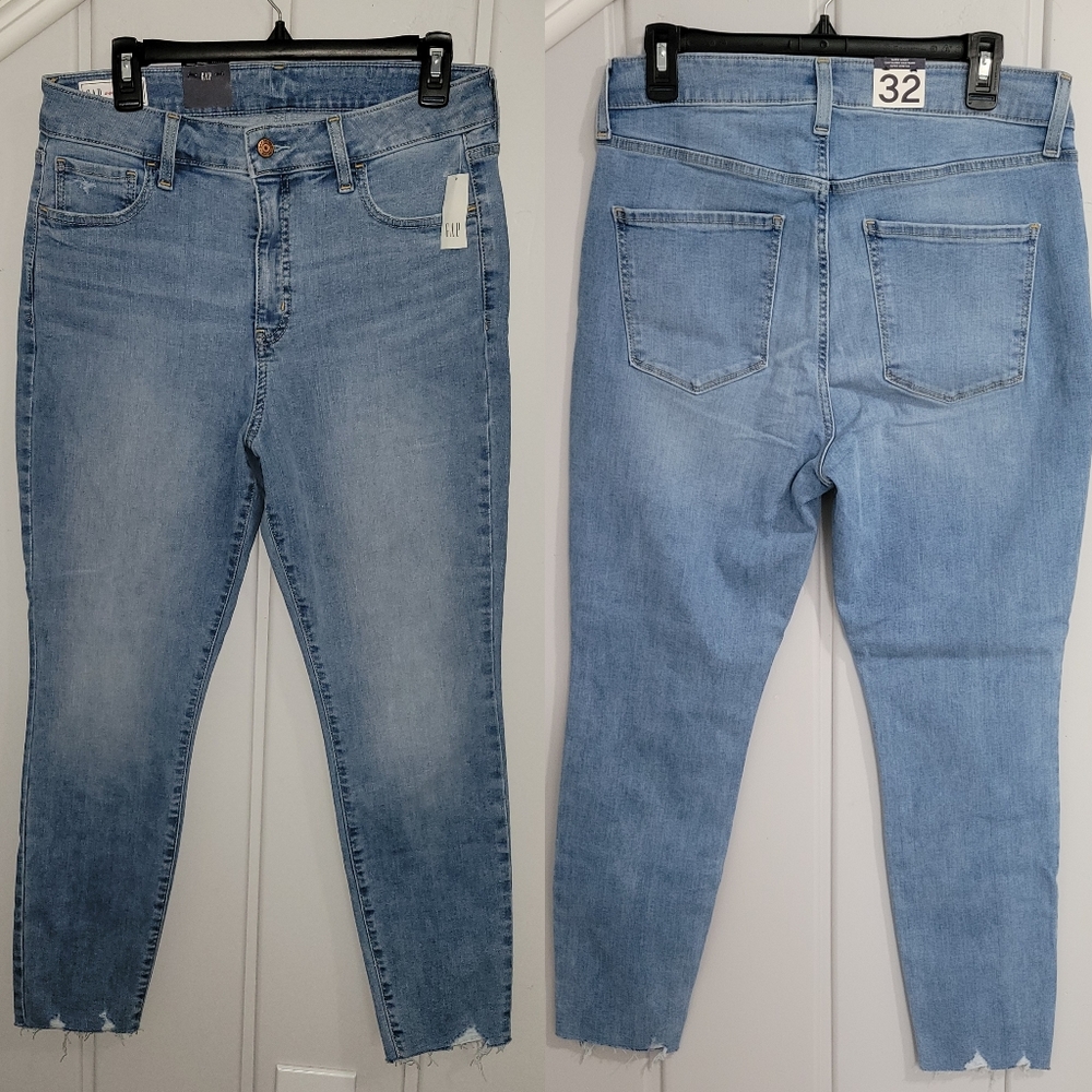 NWT Gap Universal Jegging High Rise Jeans (size 32 / 14 SHORT)
